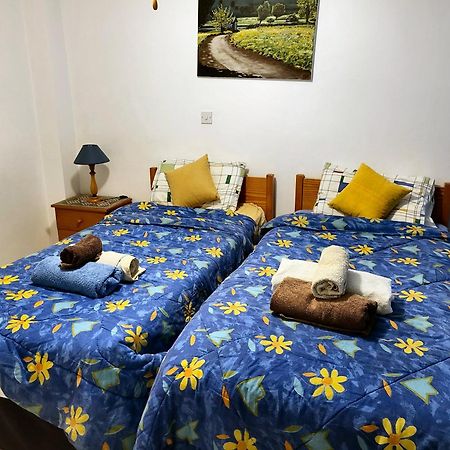 Award-Winning 3-Bedroom Apartment Near Beach Paphos Buitenkant foto