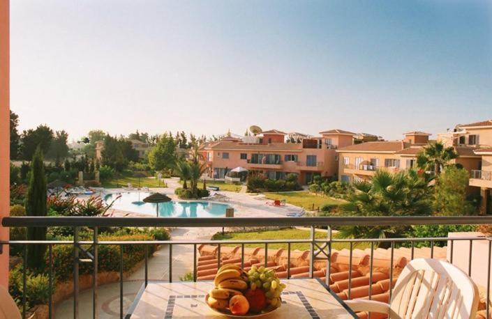 Award-Winning 3-Bedroom Apartment Near Beach Paphos Buitenkant foto