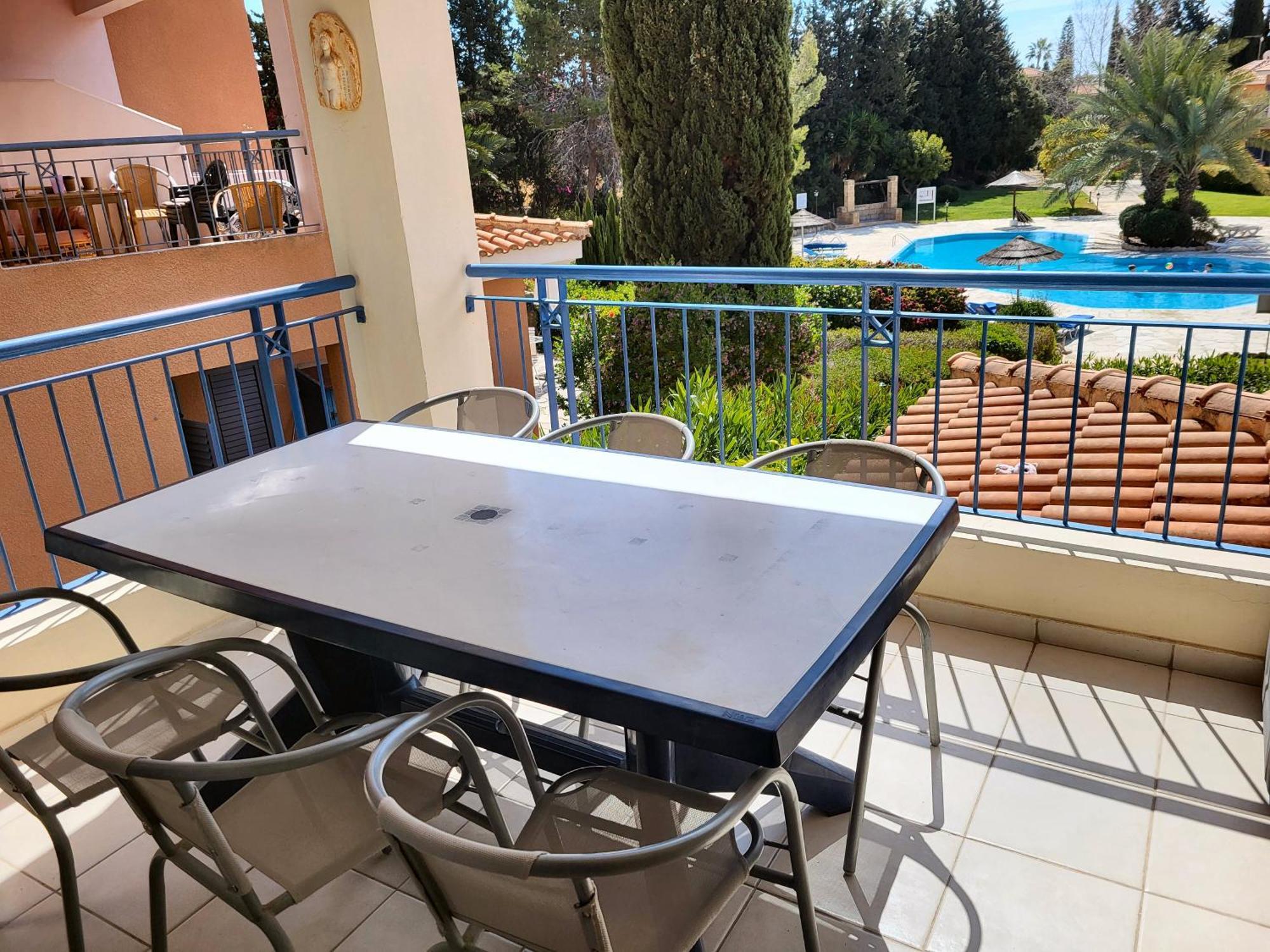 Award-Winning 3-Bedroom Apartment Near Beach Paphos Buitenkant foto
