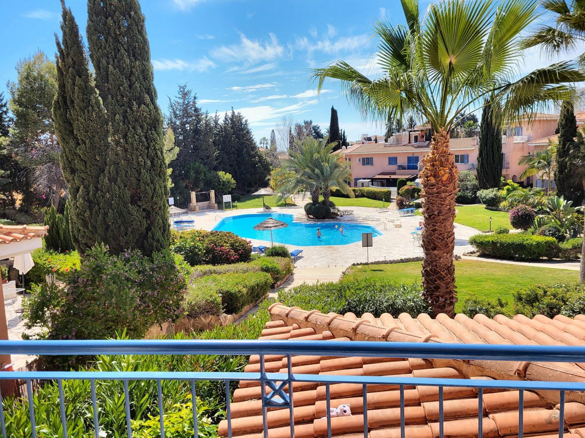 Award-Winning 3-Bedroom Apartment Near Beach Paphos Buitenkant foto